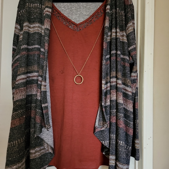 Faded glory sweater with attached tank and necklace plus size 3x - Picture 9 of 13